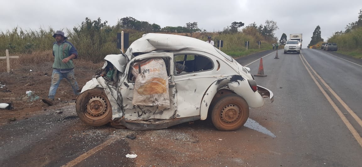 Colisão entre veículos deixam três mortos na BR-354