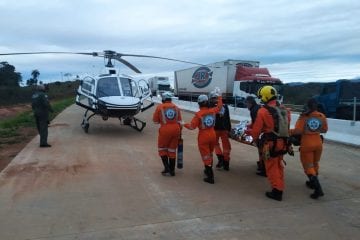 Homem é atropelado por caminhão na BR-381 e socorrido em estado grave