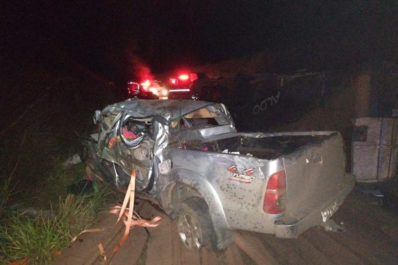 Sobe para oito o numero de mortes em acidente na BR-262