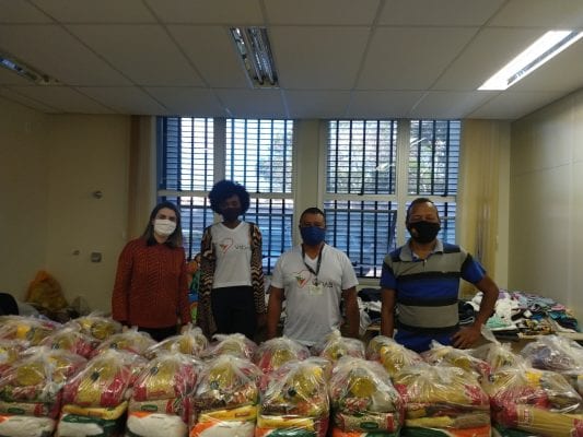 Live solidária de Romário Araújo e Nonoca arrecada mais de 2 toneladas de alimentos