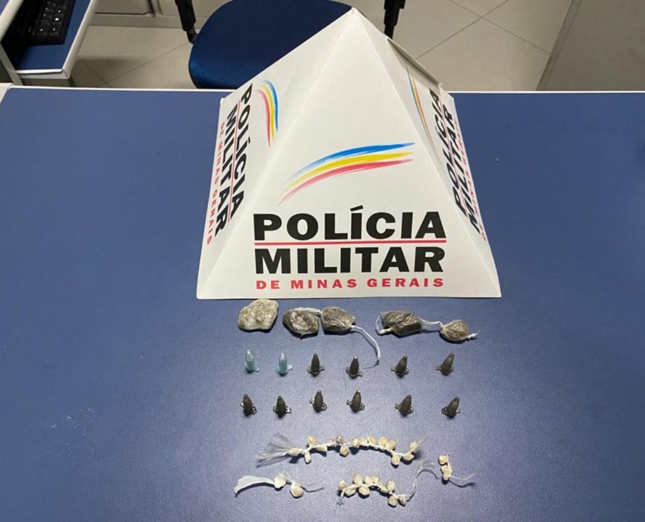 Homem é preso por suspeita de tráfico de drogas em Santa Maria de Itabira
