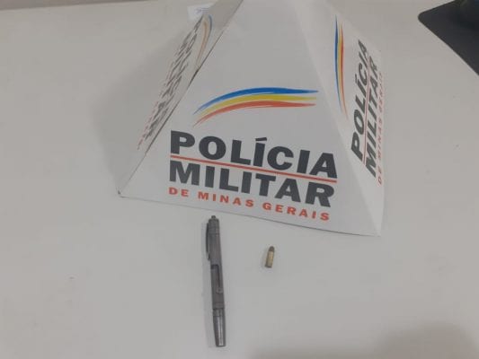 policia-apreende-arma-de-fogo-em-formato-de-caneta-em-itabira