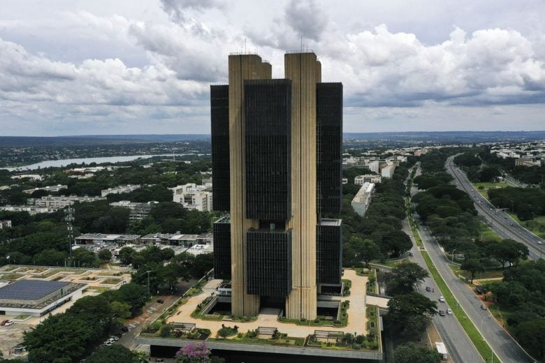 Câmara aprova texto-base da autonomia do Banco Central