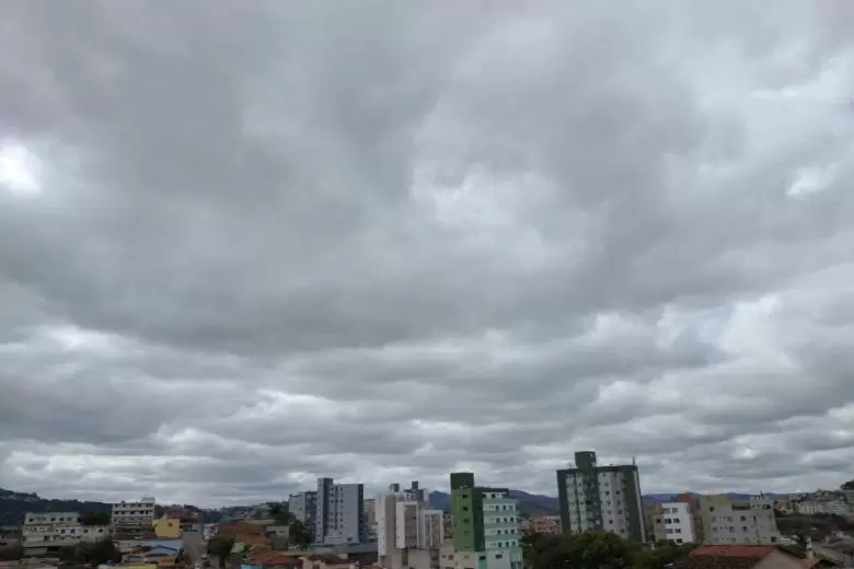 “Chove mas não molha”: Previsão promete grandes chuvas e entrega chuviscos isolados