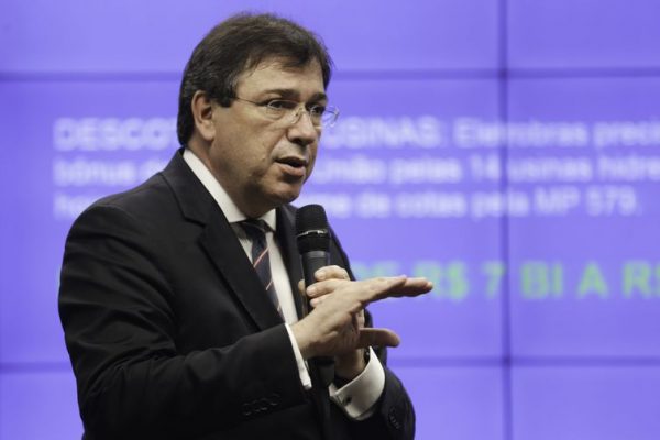 Ministro diz acreditar em aprovação da privatização da Eletrobras no 1º semestre