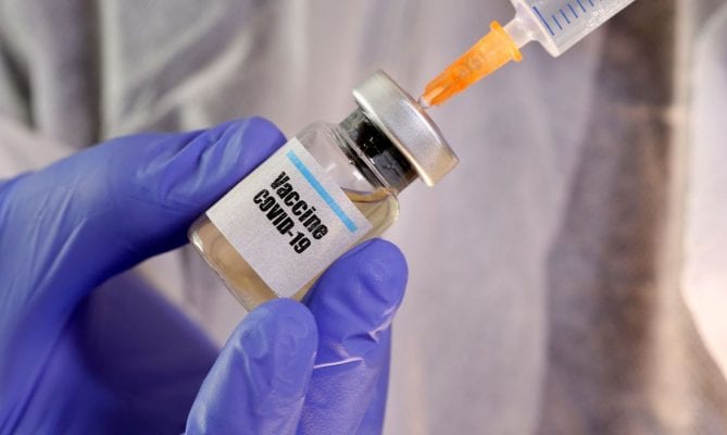 fiocruz-vai-produzir-100-milhoes-de-doses-de-vacina-contra-covid-19