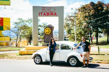 Para manter memórias da família, itabirana reforma Fusca de 1983 que pertencia a seu pai