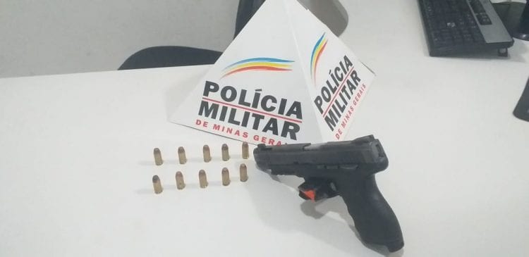 jovem-tenta-despistar-a-pm-mas-e-preso-com-arma-furtada-em-2016