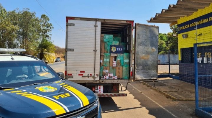 prf-apreende-324-mil-macos-de-cigarros-contrabandeados-em-minas-gerais
