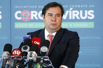 STF barra reeleição de Maia e Alcolumbre no Congresso