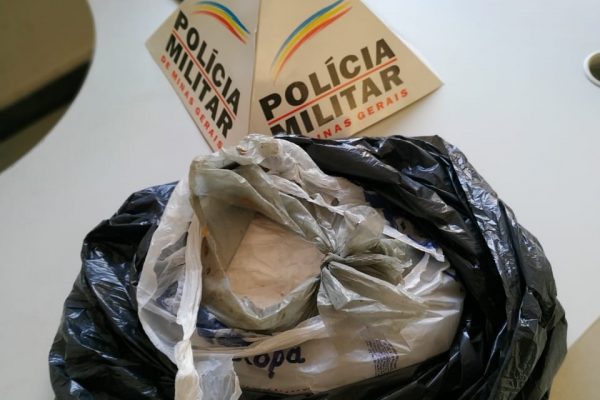 pm-apreende-cerca-de-5-kg-de-cocaina-durante-operacao-no-balsamos