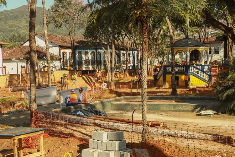 Revitalização da praça Gomes Freire, o “Jardim”, gera polêmica em Mariana