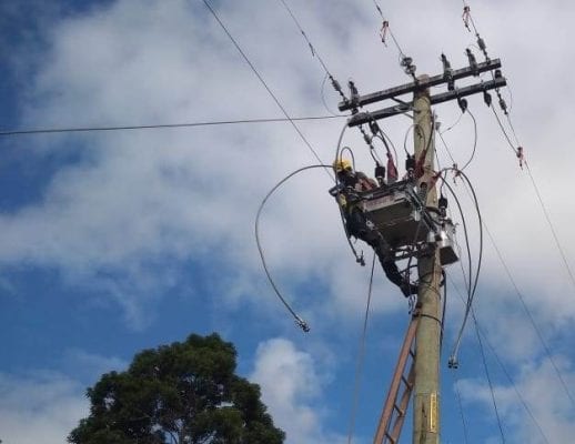 Cemig alerta sobre os riscos da instalação de antenas de TV próximas à rede elétrica