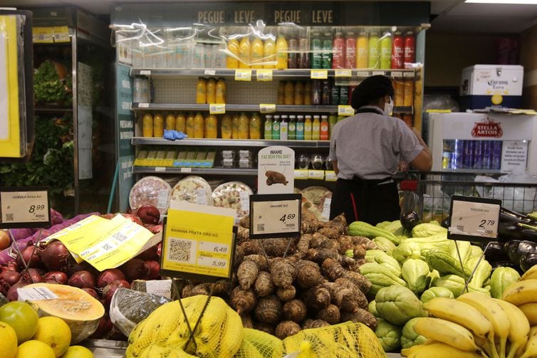 Sine Itabira oferece vaga para atendente de supermercado nesta segunda-feira (17)