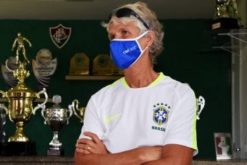 Mulheres assumem o comando do futebol feminino no Brasil