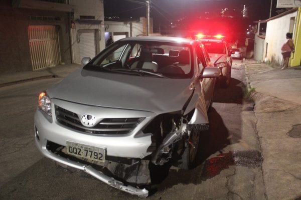 batida-de-frente-deixa-motociclista-com-fratura-no-bairro-hamilton