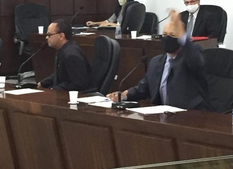 Clima esquenta entre vereadores e reunião da Câmara de Monlevade é temporariamente suspensa