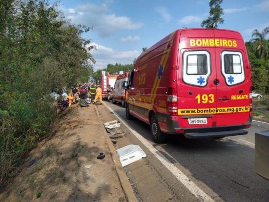 carro-forte-capota-e-vigilante-morre-em-divinopolis