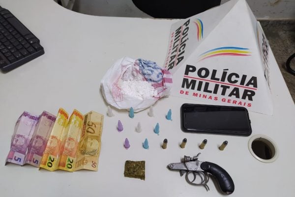 suspeito-de-trafico-de-drogas-e-preso-pela-pm-em-barao-de-cocais