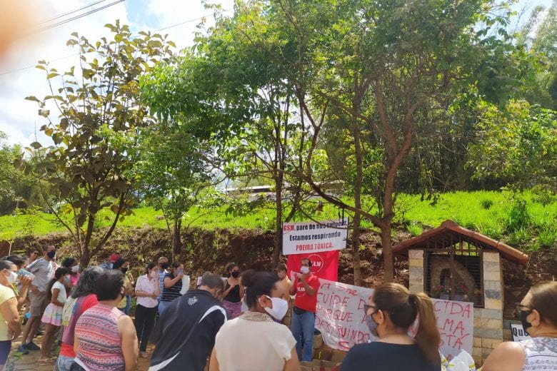 Moradores de Barão de Cocais protestam contra as atividades da GSM Mineração