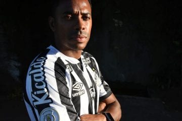 Santos anuncia suspensão do contrato de Robinho