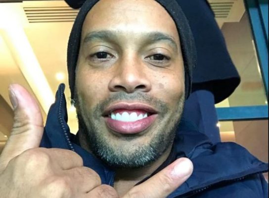 Ronaldinho Gaúcho testa positivo para Covid-19