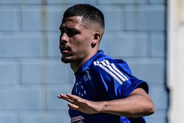 Cruzeiro aponta ‘ato de indisciplina gravíssimo’ e afasta seis jogadores