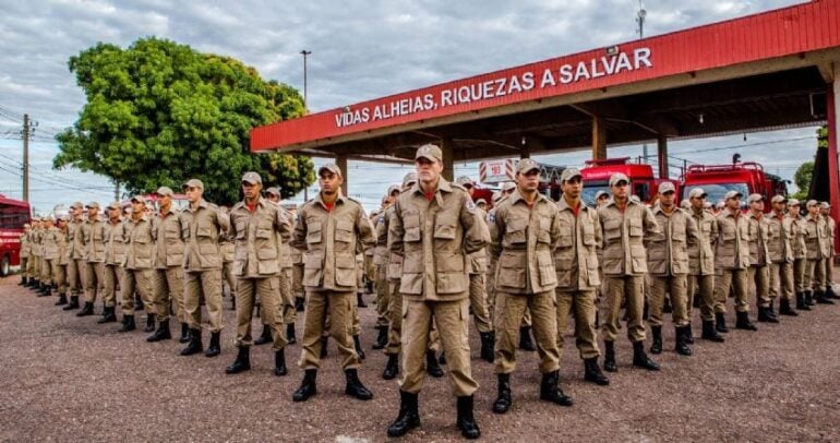 Concursos PM e Bombeiros abrem vagas de nível médio com salário de R$ 9.735,33