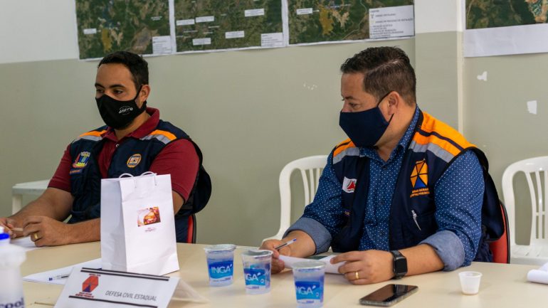 Defesa Civil de Barão de Cocais orienta a evacuação dos moradores da região de Laranjeiras