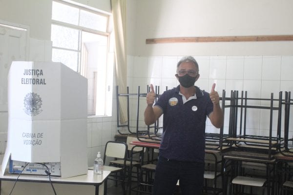 Marcinho da Loteria vota na escola Major Lage