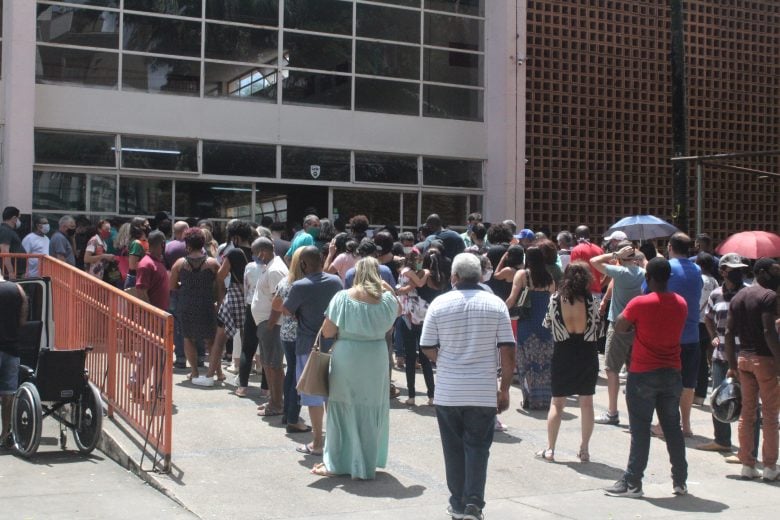 Eleições itabiranas registram diversas aglomerações. Confira fotos e vídeos!