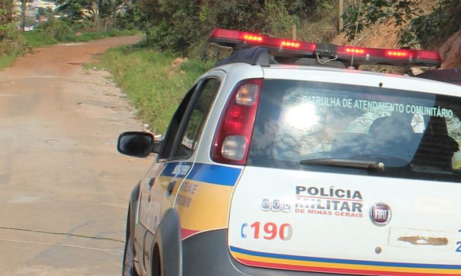 fiacao-eletrica-e-furtada-de-residencia-em-construcao-no-balsamo