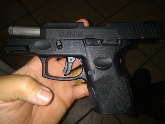 tatico-rodoviario-detem-usuario-de-droga-com-pistola-semiautomatica