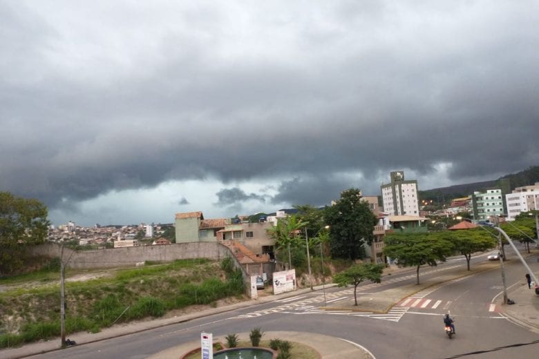 Inmet alerta pra chuva de granizo e risco de queda de energia em Itabira