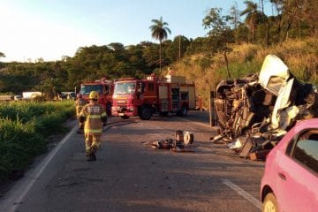 Acidente envolvendo carretas deixa uma vítima fatal na BR-381