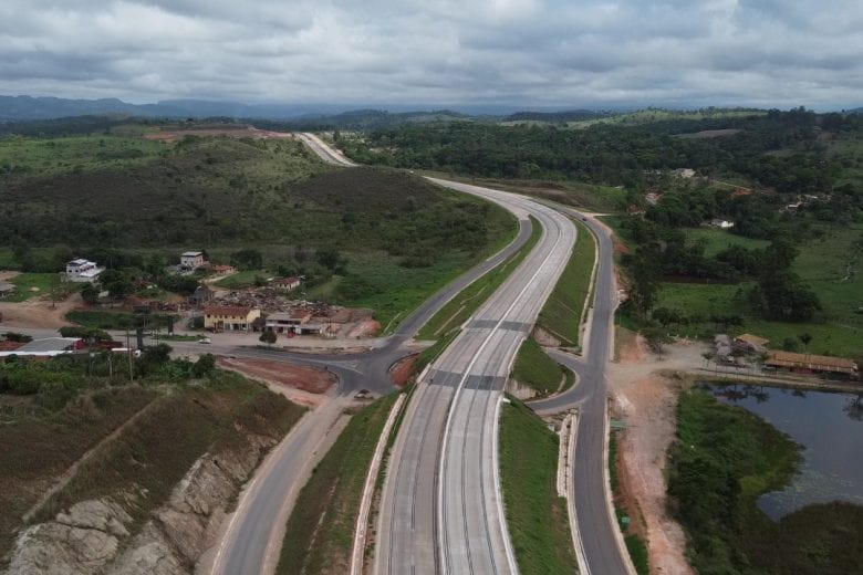 Governo libera outros nove quilômetros de pista duplicada na BR-381