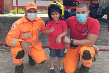 Bombeiro mirim conhece sede do pelotão em Itabira