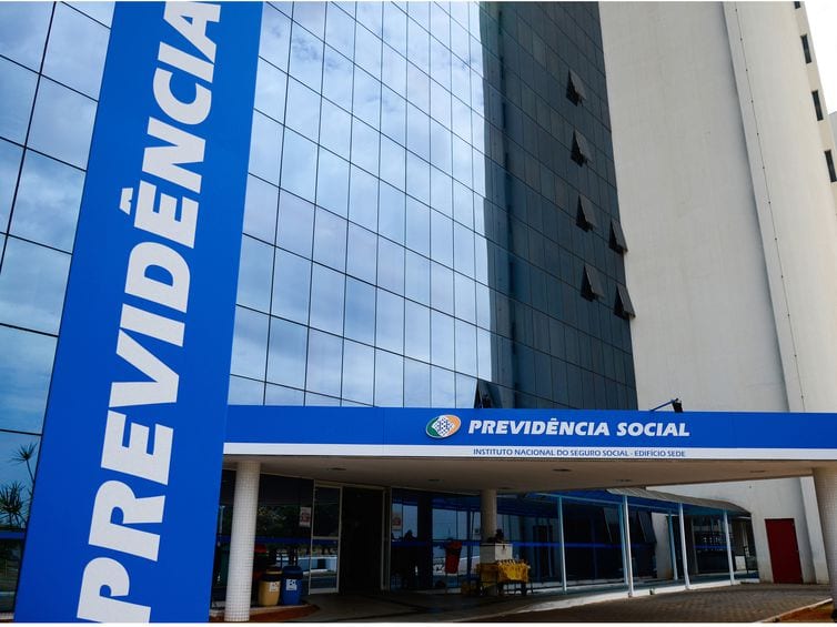 INSS prorroga suspensão de bloqueio e prova de vida só volta em 2021