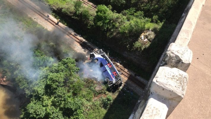 Polícia conclui que falha em freio causou acidente na Ponte Torta