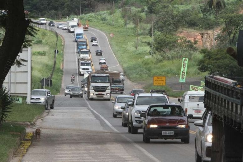 BR-381: Atenção ao limite de velocidade em desvios para obras