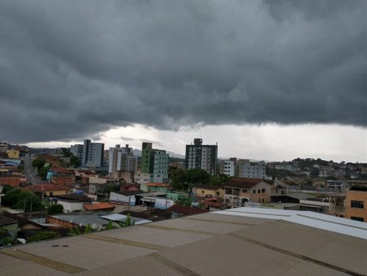 Alerta Laranja do Inmet: Minas Gerais pode registrar chuva intensa