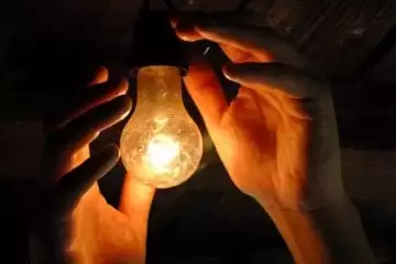 Com volta de bandeira tarifária, conta de luz fica mais cara a partir de hoje (1º)