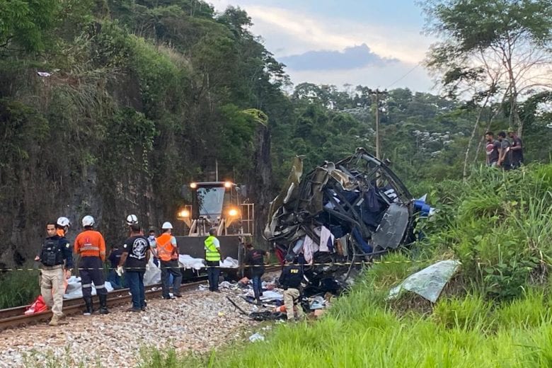 Comandante dos Bombeiros de Minas reconhece trabalho do Sevor em tragédia na BR-381