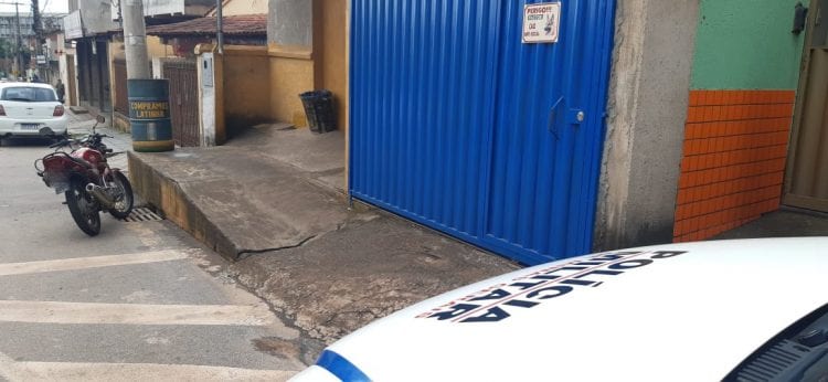 bandido-efetua-disparos-de-arma-de-fogo-durante-assalto-em-itabira