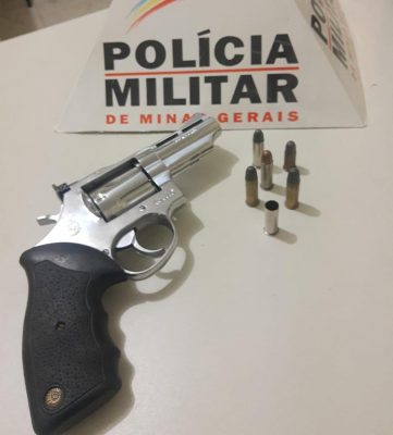 homem-e-preso-apos-atirar-contra-desafeto-em-um-bar