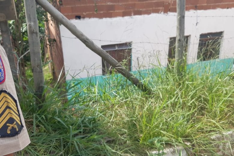Mulher é encontrada morta em residência no Gabiroba
