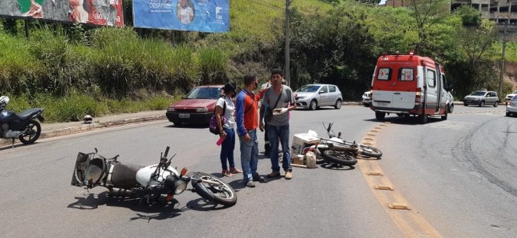colisao-frontal-entre-motocicletas-deixa-feridos-em-itabira