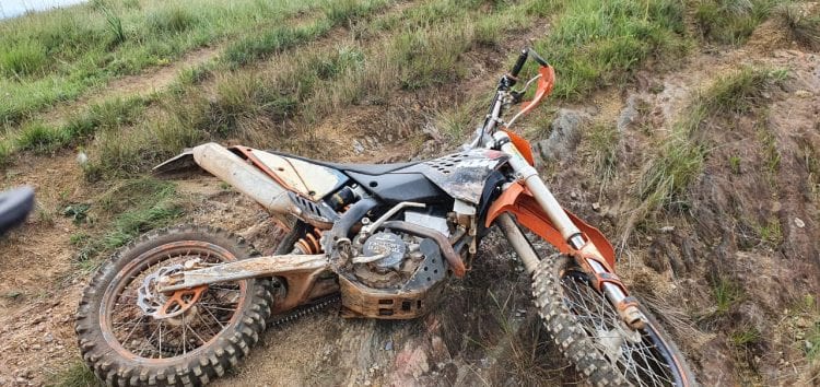 motociclista-e-socorrido-de-helicoptero-na-serra-da-moeda