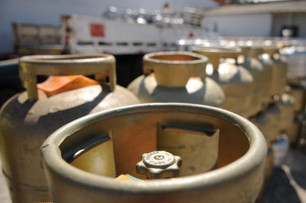 Revendedoras de gás abaixam R$X no valor do botijão em Monlevade