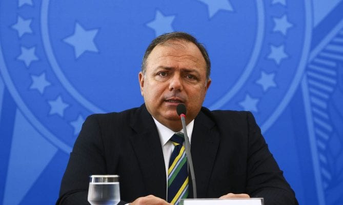 Governo Federal afirma não ter estoque de seringas para vacinação